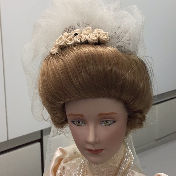 FRANKLIN HEIRLOOM DOLLS - Picture 5 of 16